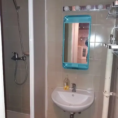 شقة Kek Vitorlas Apartman